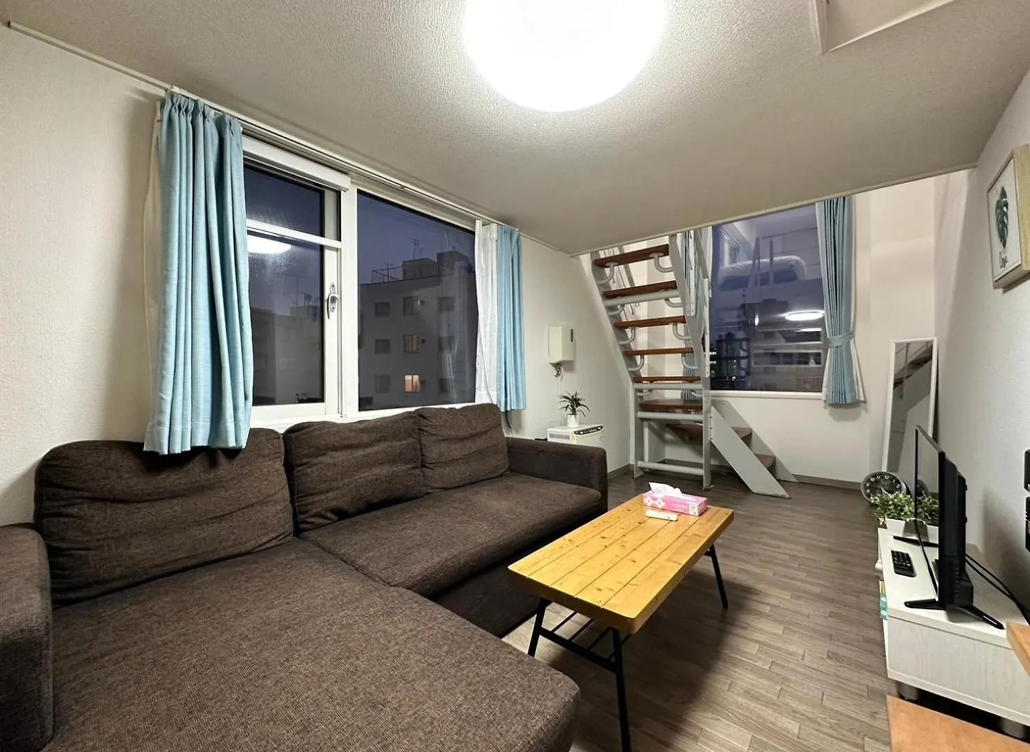 Ams Hiragishi: Bright Room Near Hiragishi Station & Sapporo Dome Japan