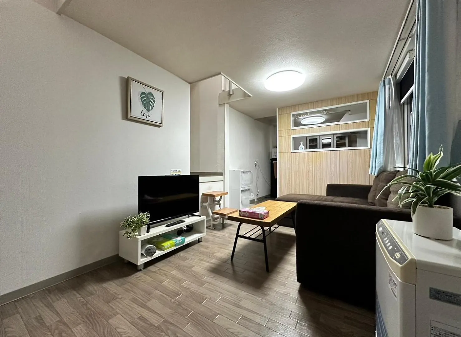 Ams Hiragishi: Bright Room Near Hiragishi Station & Sapporo Dome Apartment